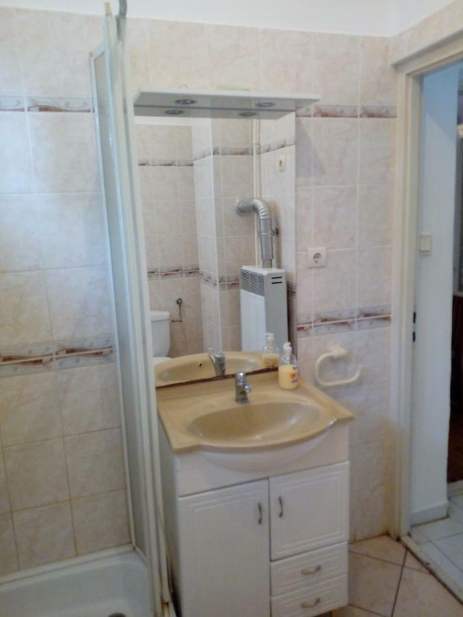 Abadi Karmazsin Haz Villa Abádszalók Екстериор снимка